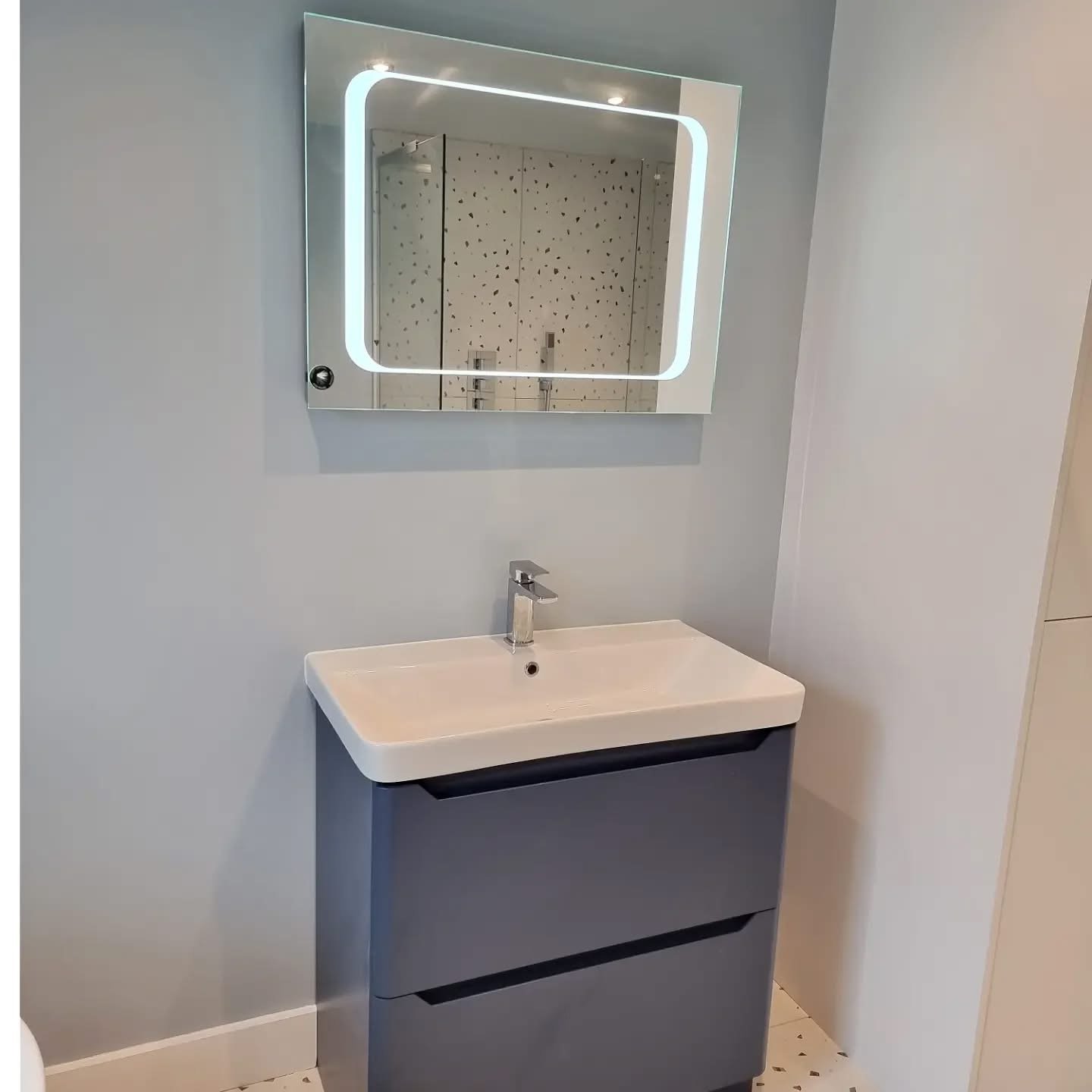 Family bathroom Crouch End