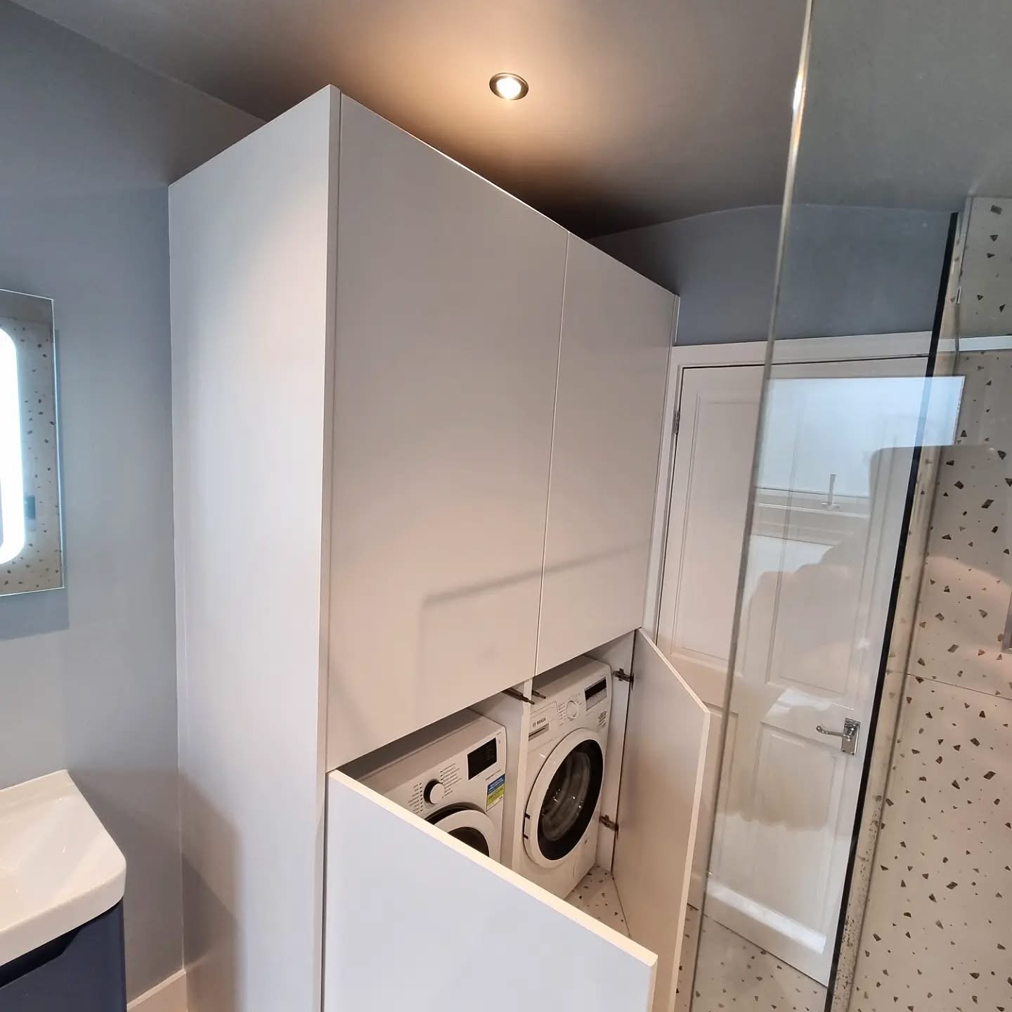 Family bathroom Crouch End