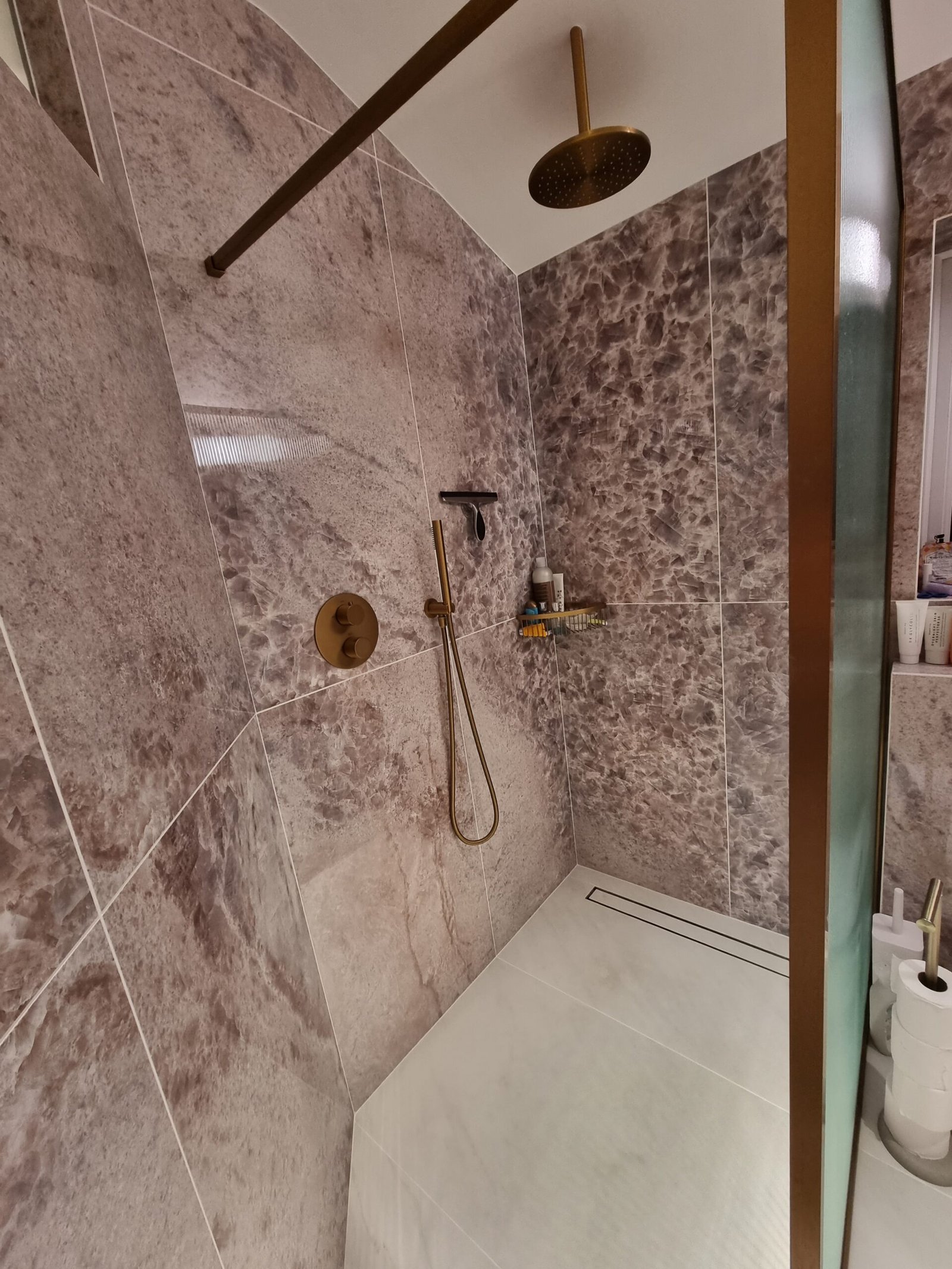 Wet rooms in Hampstead by Lucian Bathrooms